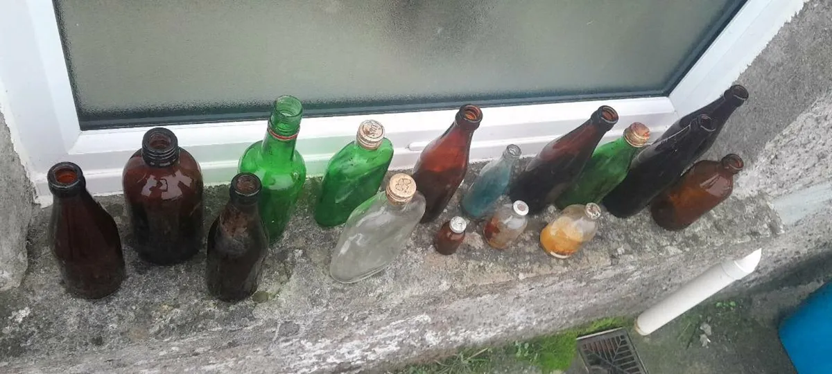 Vintage bottles - Image 2