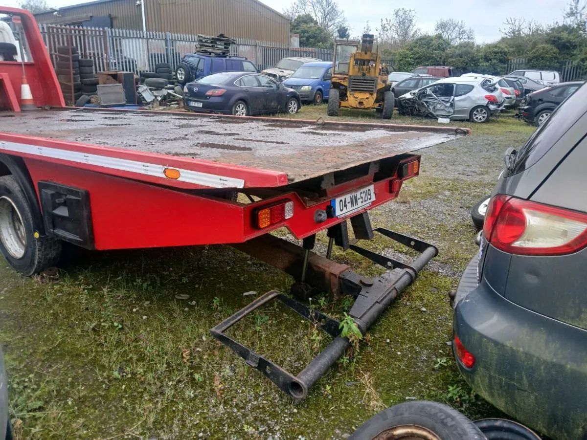 Recovery truck - Image 1