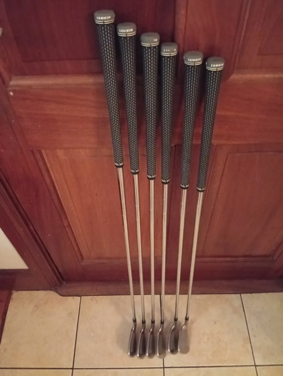 TaylorMade Sim Max Irons 5-PW Regular Flex - Image 2
