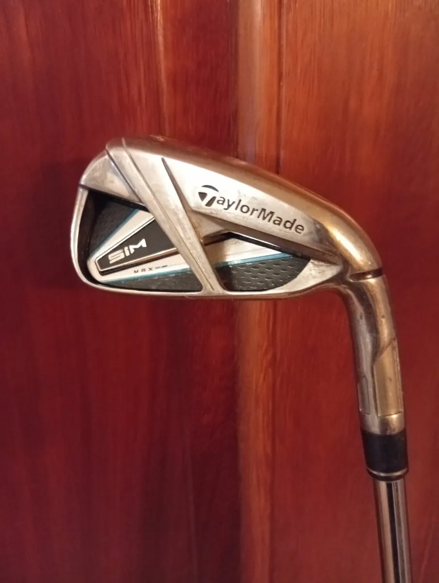 TaylorMade Sim Max Irons 5-PW Regular Flex - Image 1
