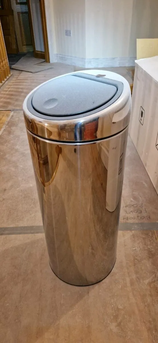 Brabantia bin with flip lid