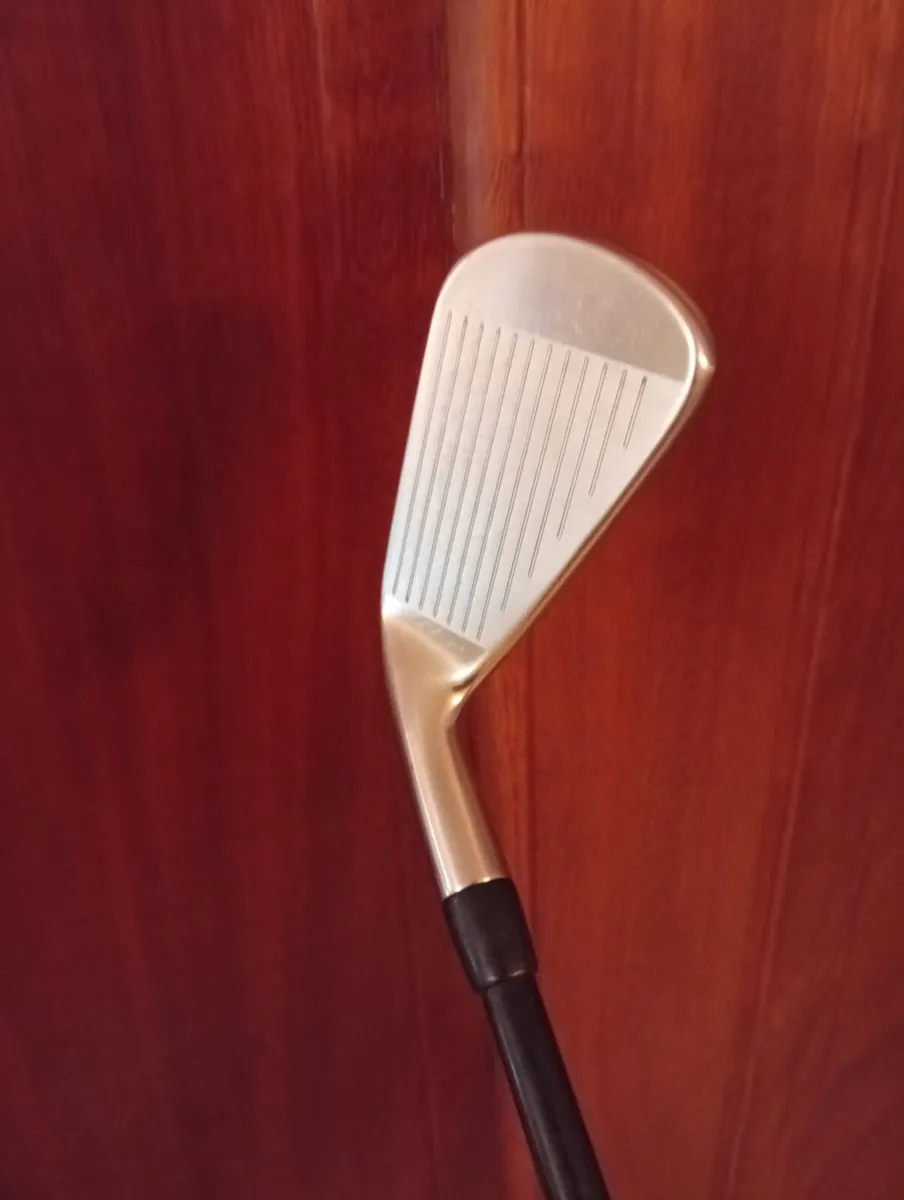 Titleist 4 Iron U500 Tense Stiff Flex Shaft As New - Image 3