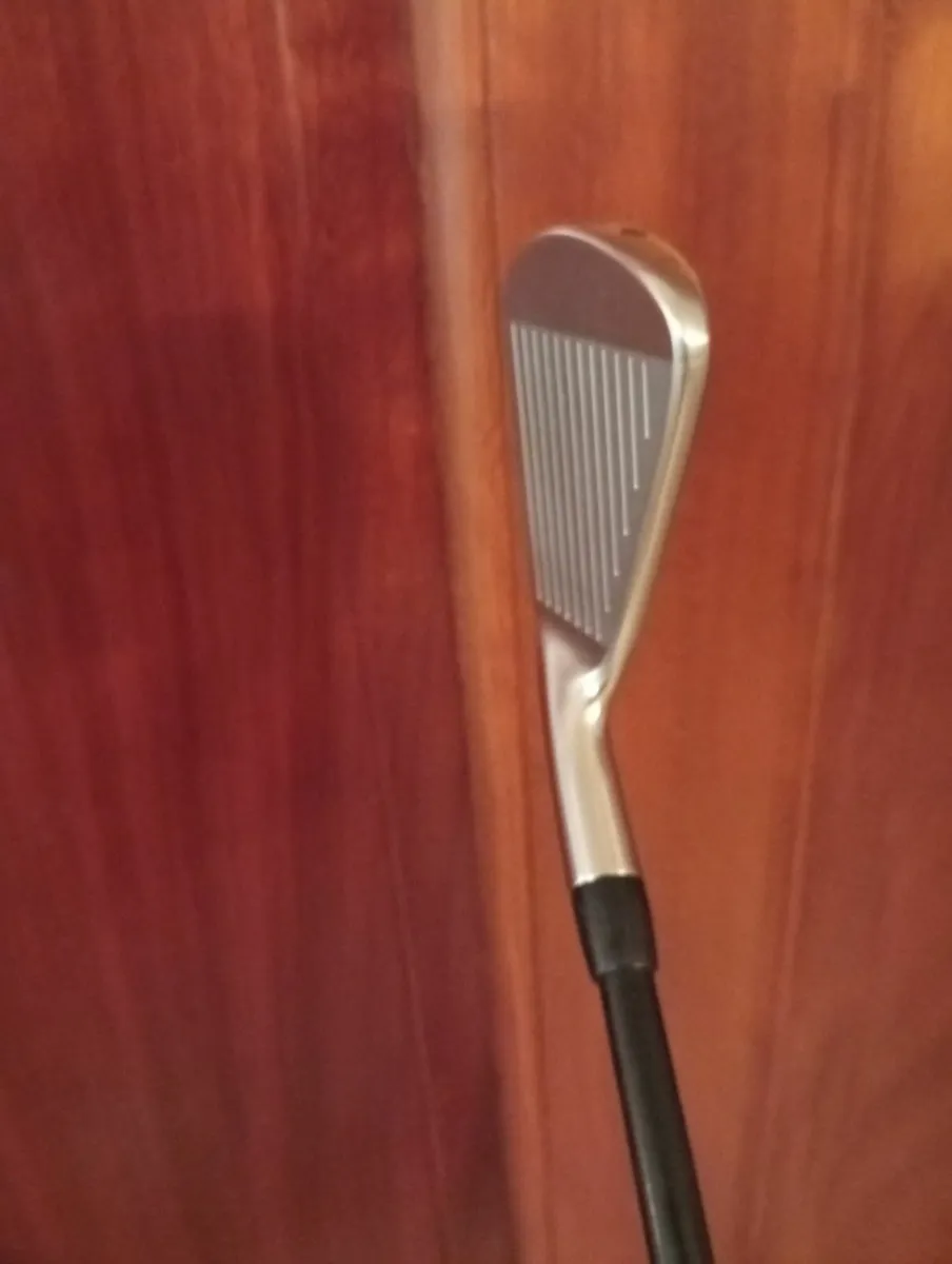 Titleist 4 Iron U500 Tense Stiff Flex Shaft As New - Image 4