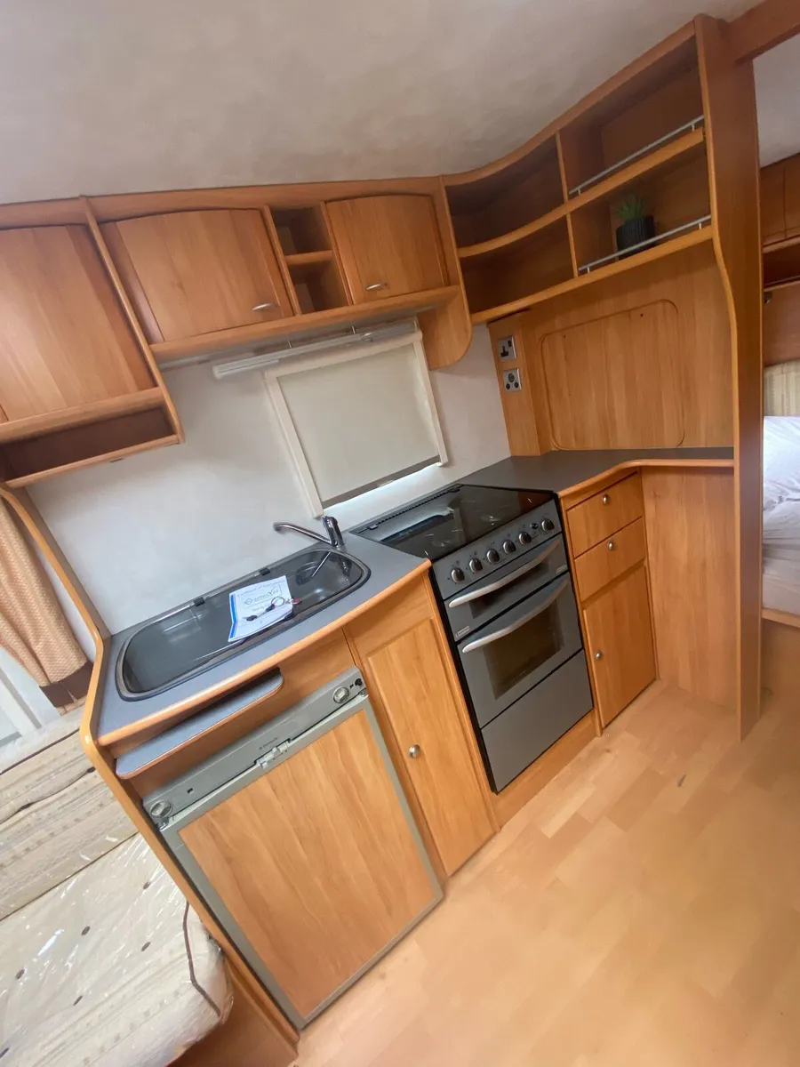 2007 fix bed caravan - Image 4