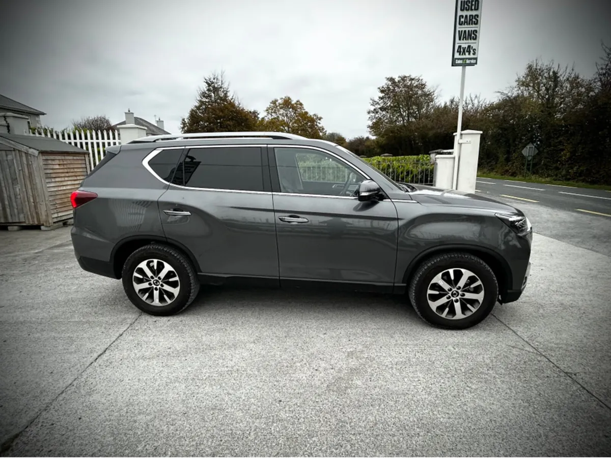 SsangYong Rexton 2.2 P/T 4WD 2 SEAT COM - Image 4