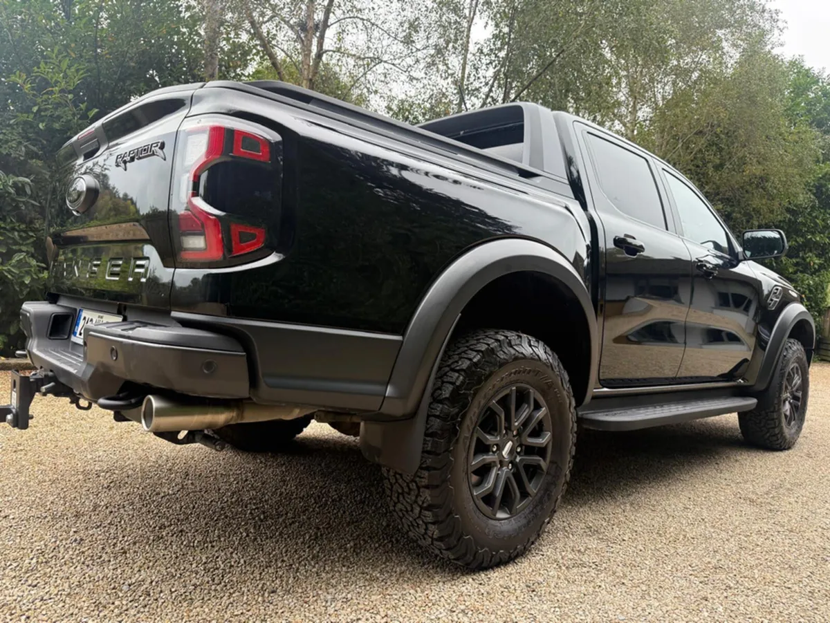 Ford Ranger RAPTOR 3.0 PETROL - Image 4
