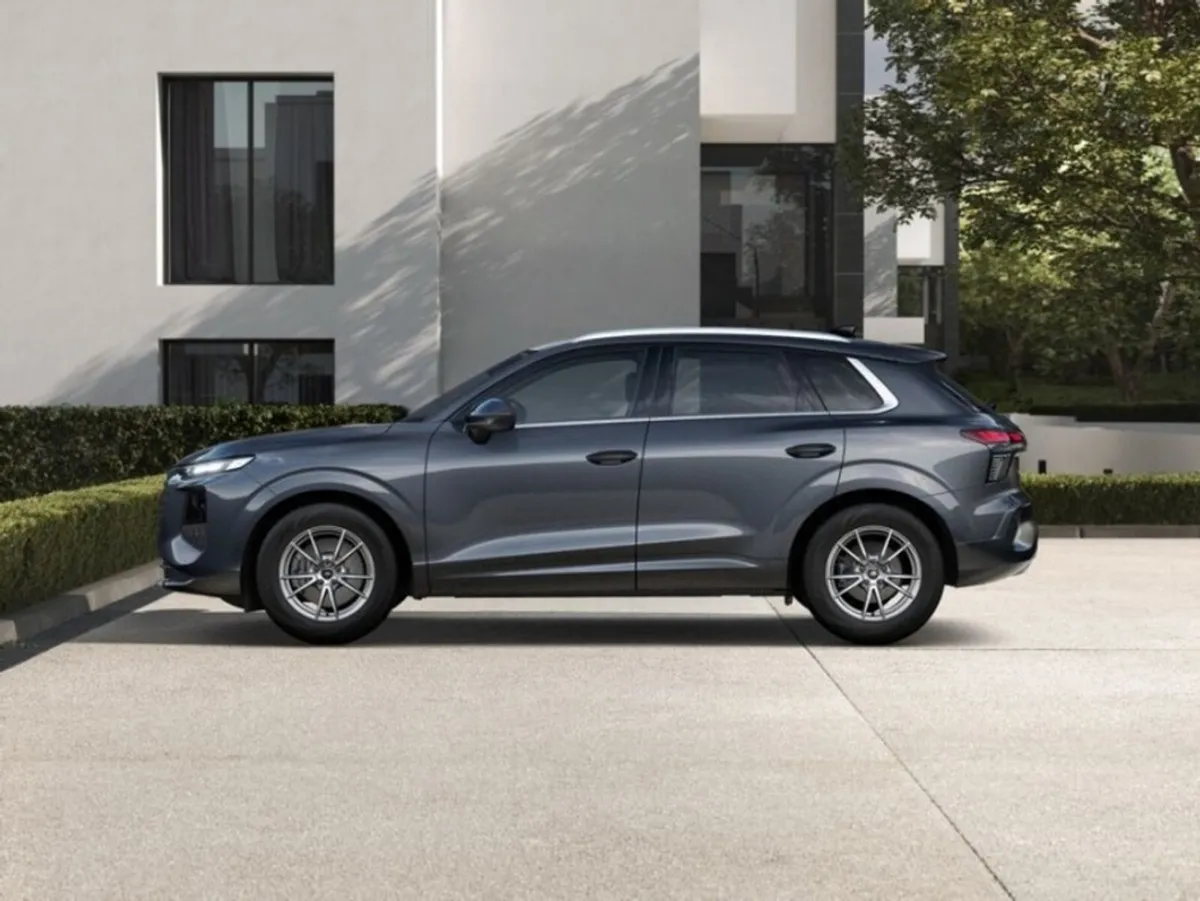 Audi Q3 SUV 1.5TDI 150BHP SE AUTOMATIC WITH COMFOR - Image 4