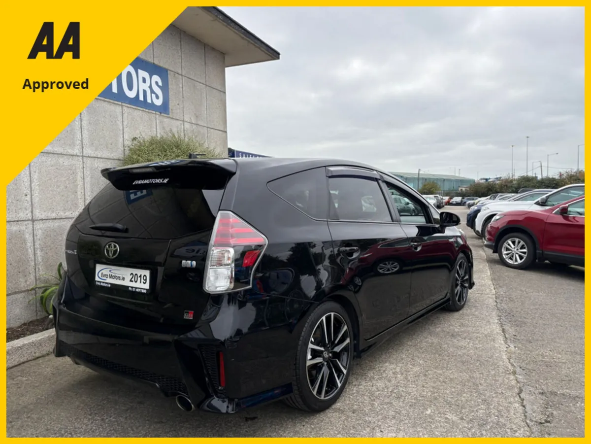 Toyota Prius GR SPEC// 7 SEATER AUTOMATIC HYBRID 1 - Image 4
