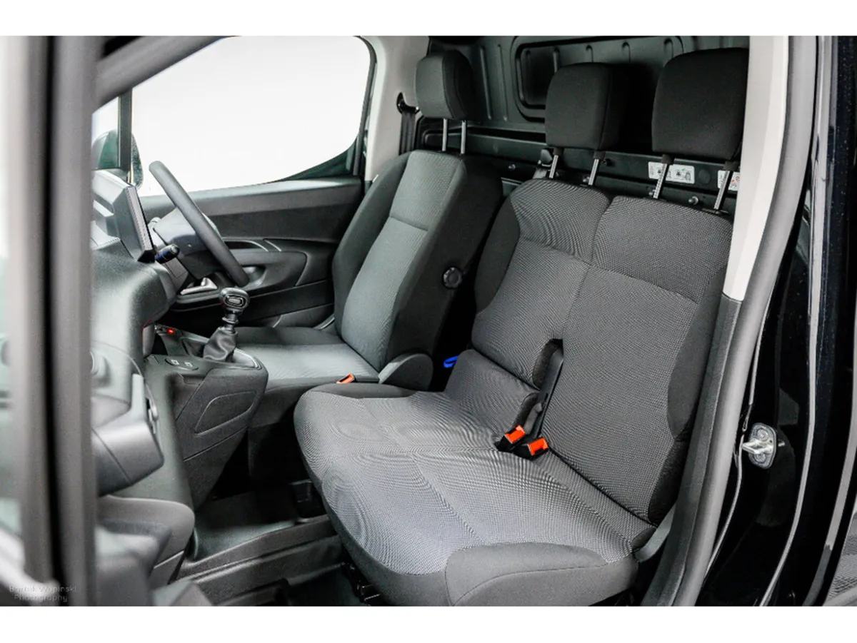 Citroen Berlingo LX Plus LWB 1.5 Diesel 100HP 1.0T - Image 4