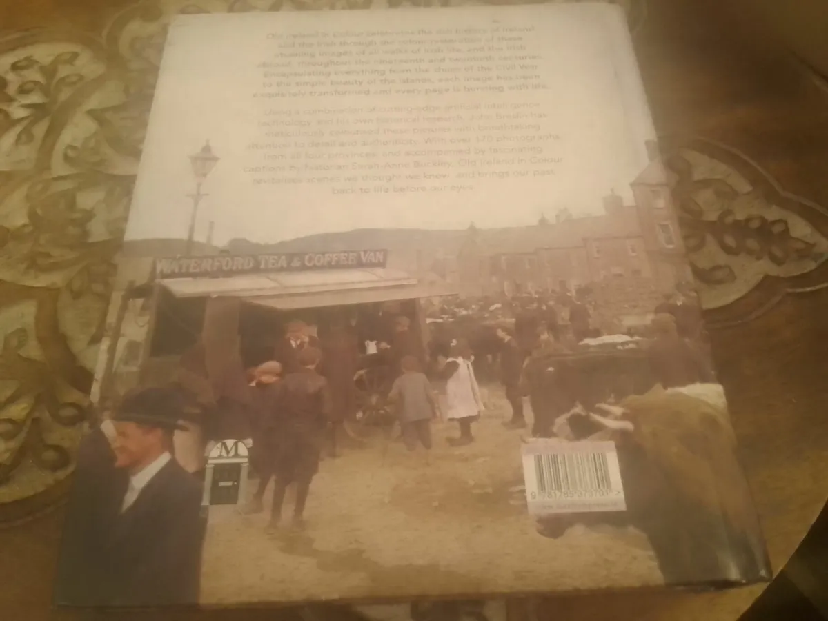 OLD IRELAND IN COLOUR HARDBACK BOOK - Image 4