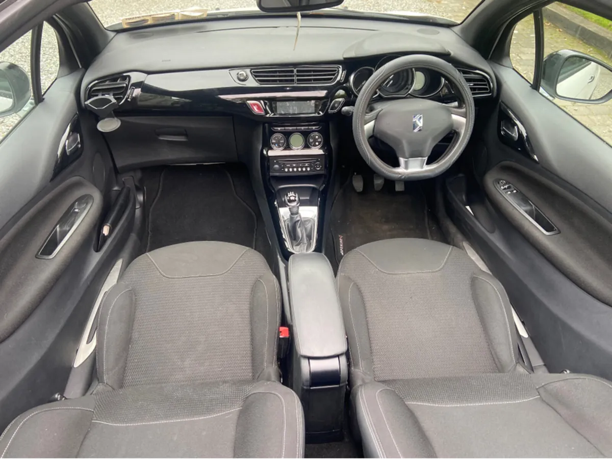 Citroen DS 3 1.6 E HDI DSTYLE PLUS 90PS 2DR - Image 4