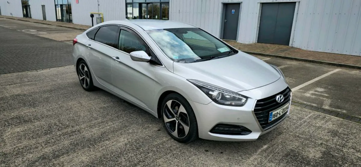 Hyundai i40 SE NAV - Image 1
