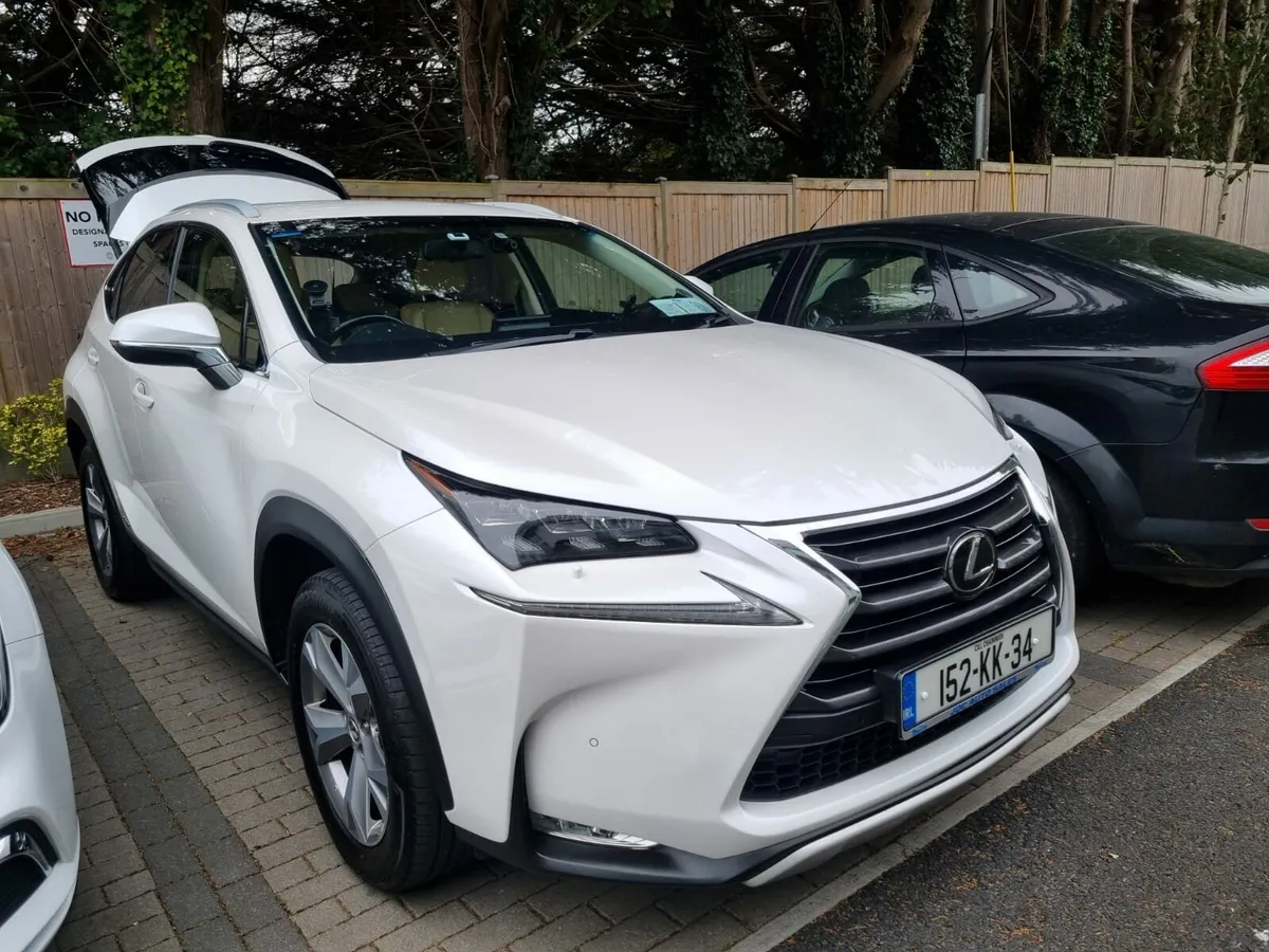 Lexus NX 300h AWD Executive - Image 2