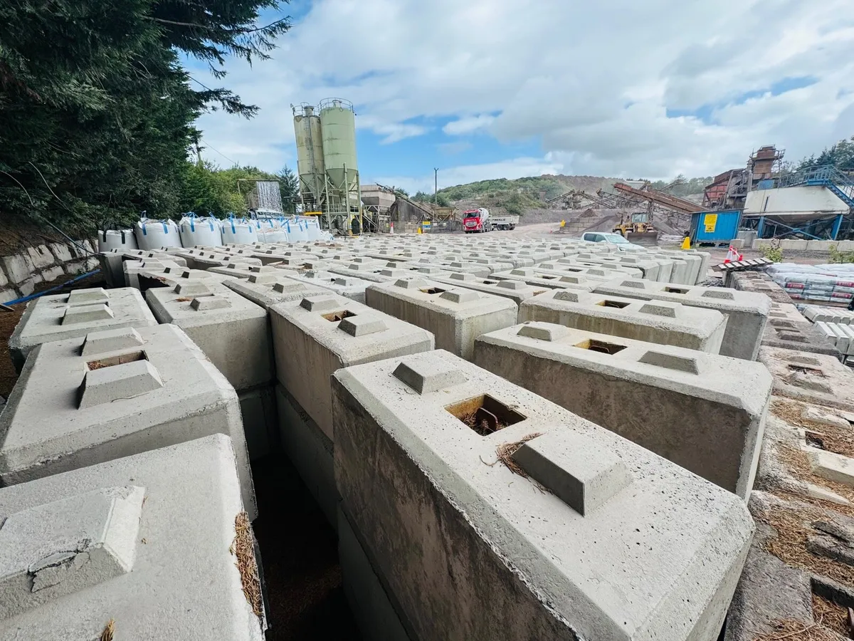 O'NEILLS CORK BOLLARDS - Image 2