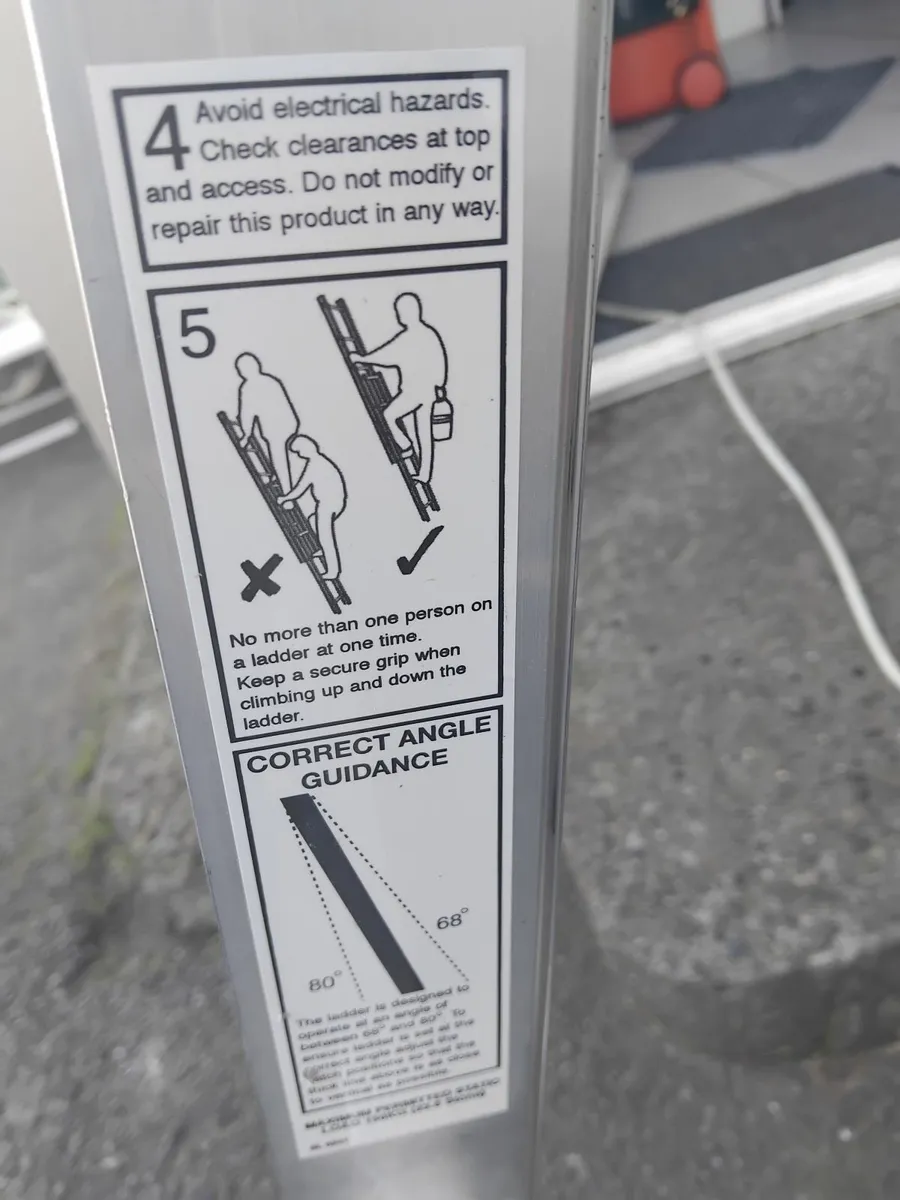 Handy 3 way ladder in excellent condition new - Image 2