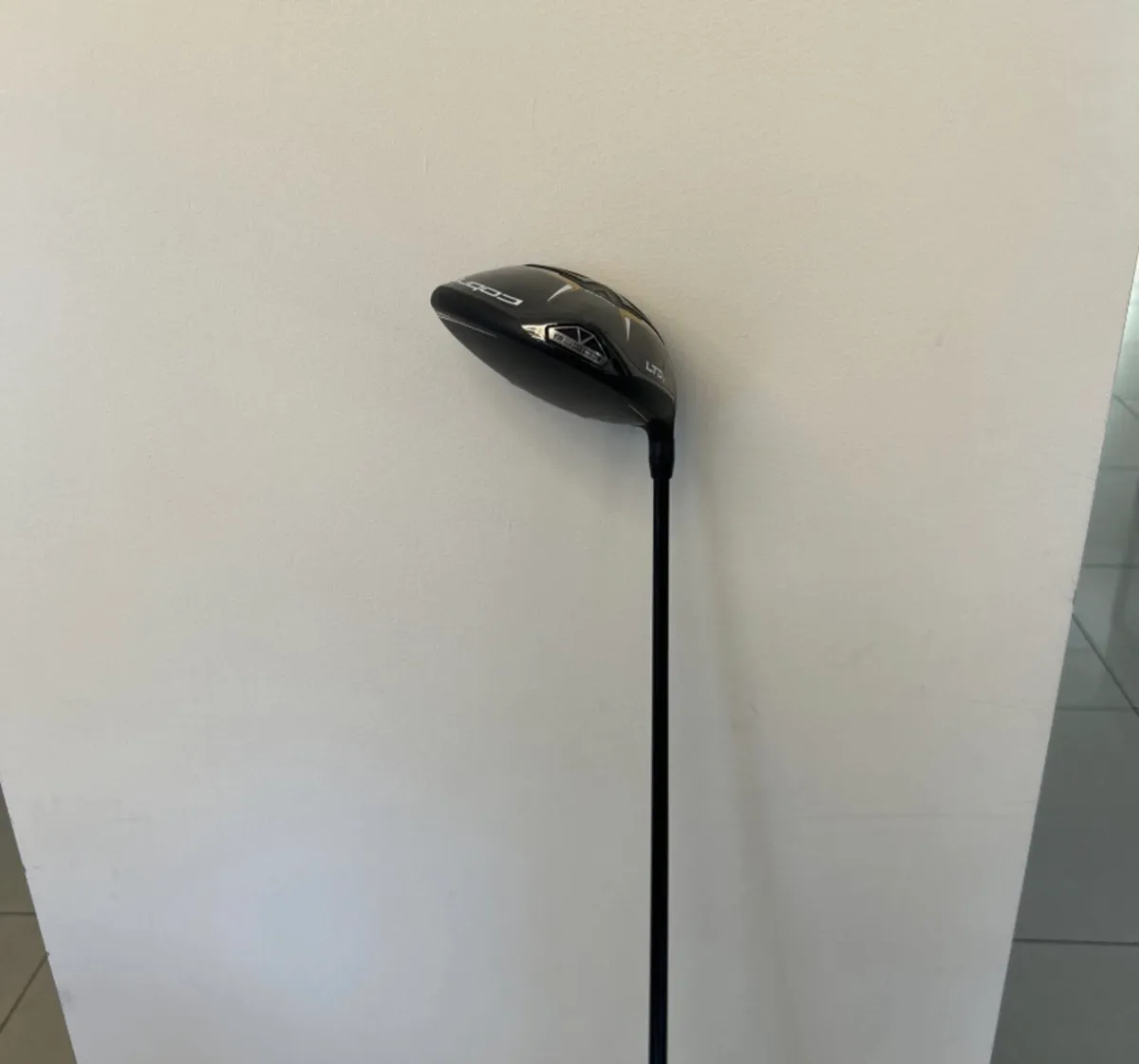 Cobra ltdx ls 9 degree driver stiff flex cut short - Image 4