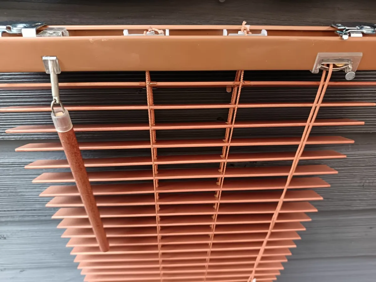 Brown Venetian Window Blind with Tilt Wand & Pull - Image 1