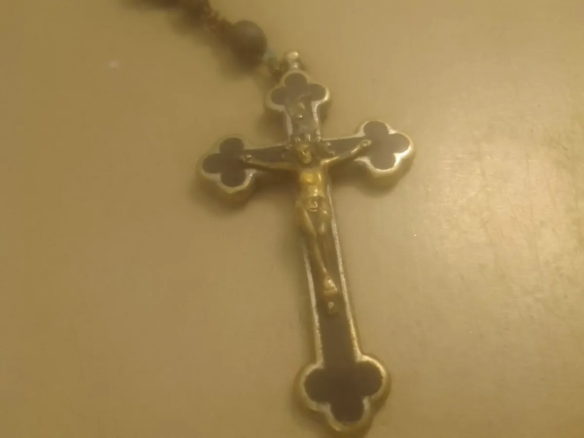 VICTORIAN WOODEN ROSARY BEADS with LGE CRUCIFIX - Image 2
