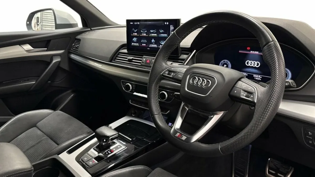 2.0 TDI 40 S line SUV 5dr Diesel S Tronic quattro - Image 3