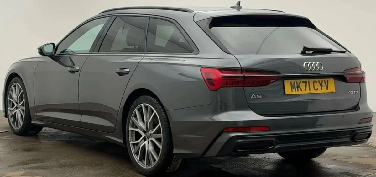 2.0 TDI 40 Black Edition Estate 5dr Diesel S Troni - Image 3