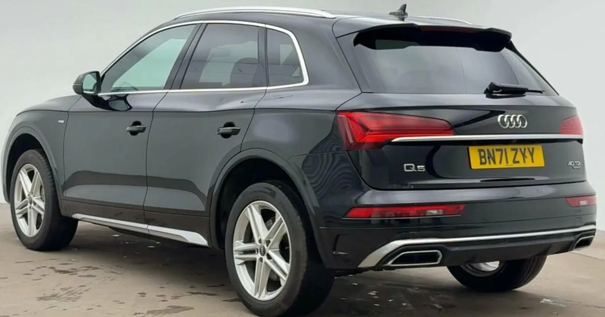 2.0 TDI 40 S line SUV 5dr Diesel S Tronic quattro - Image 3