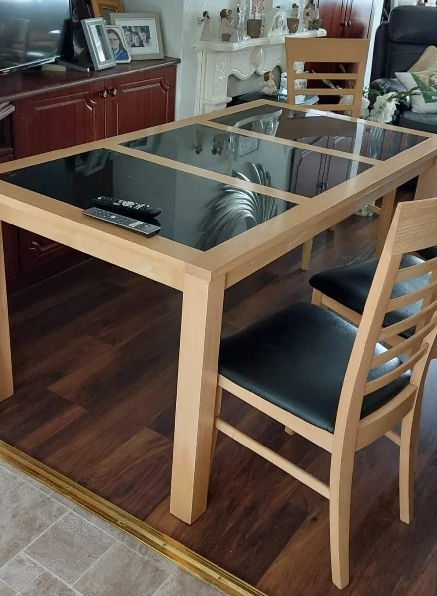 Kitchen Table & Chairs - Image 1