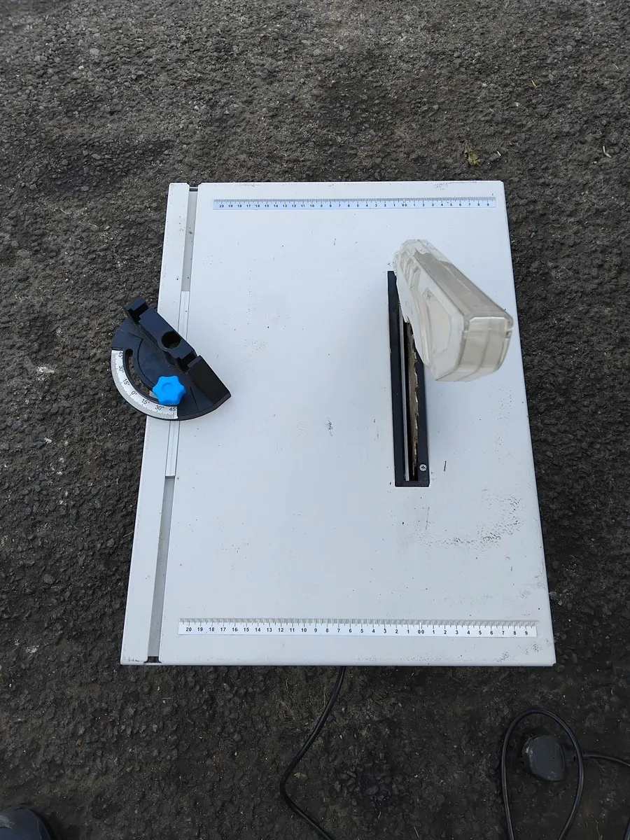 Mac allister table saw like new uses once - Image 1