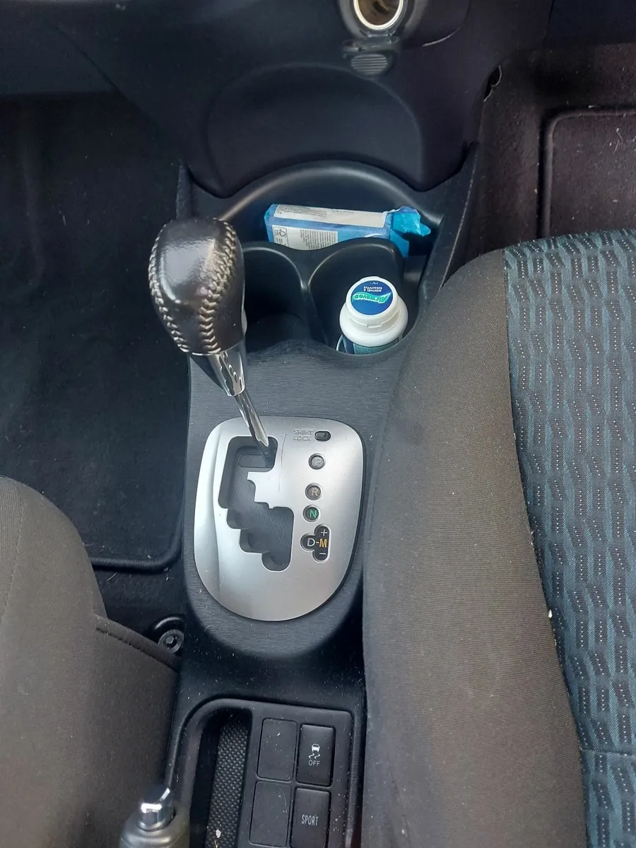 Toyota Yaris 2013 - Image 3