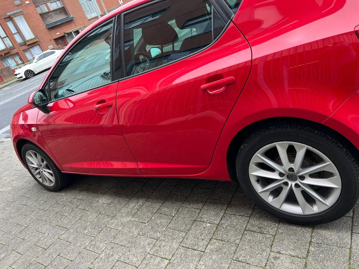 SEAT Ibiza 2016 - Image 2