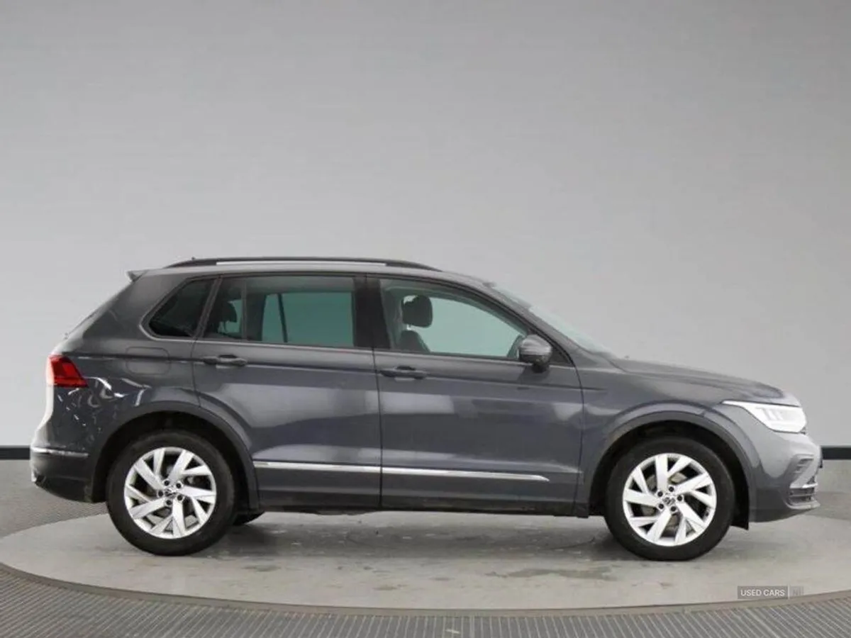 Volkswagen Tiguan Diesel Estate - Image 2