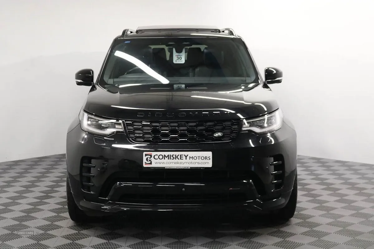 Land Rover Discovery D300 Mhev R-dynamic SE Auto - Image 2