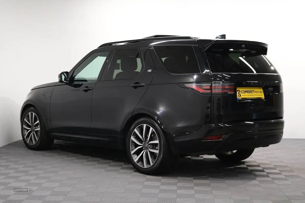 Land Rover Discovery D300 Mhev R-dynamic SE Auto - Image 4