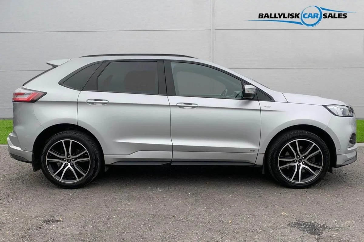 Ford Edge 2.0 Tdci 238PS St-line Auto AWD in Silv - Image 3