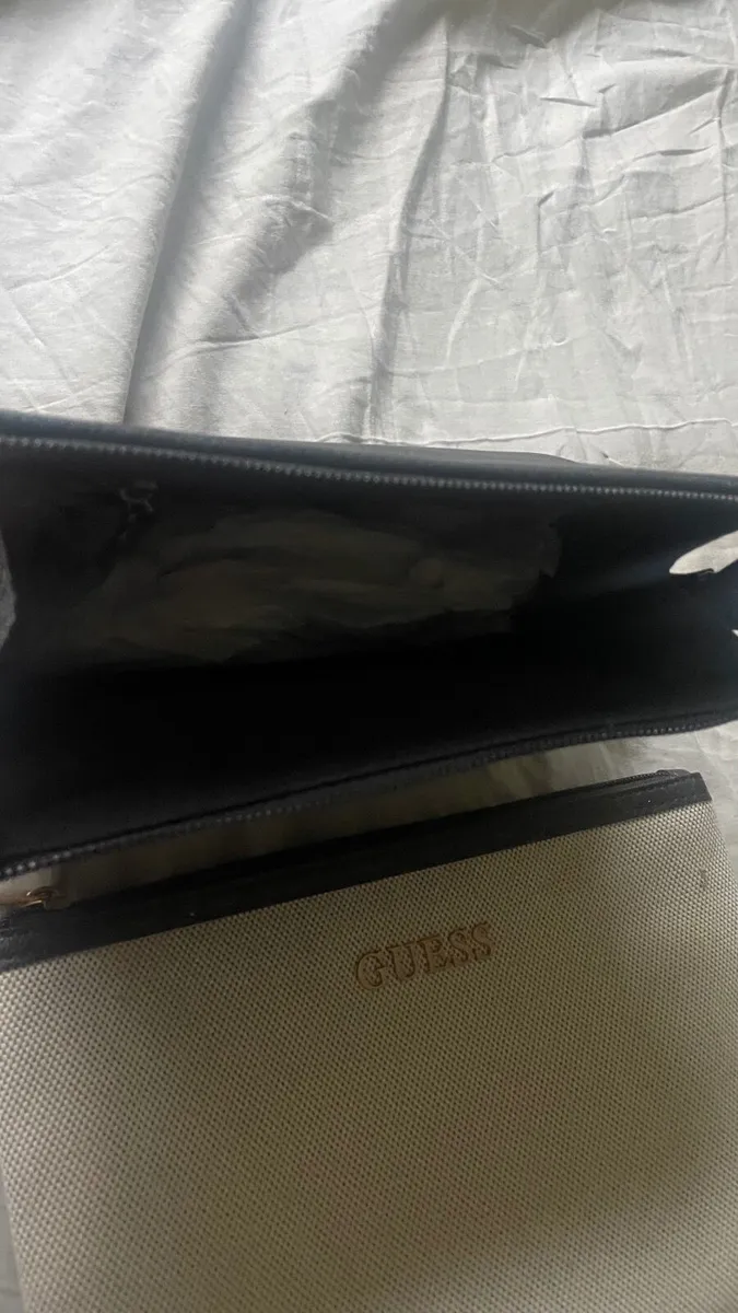 Two new brand makeup bags - Image 2