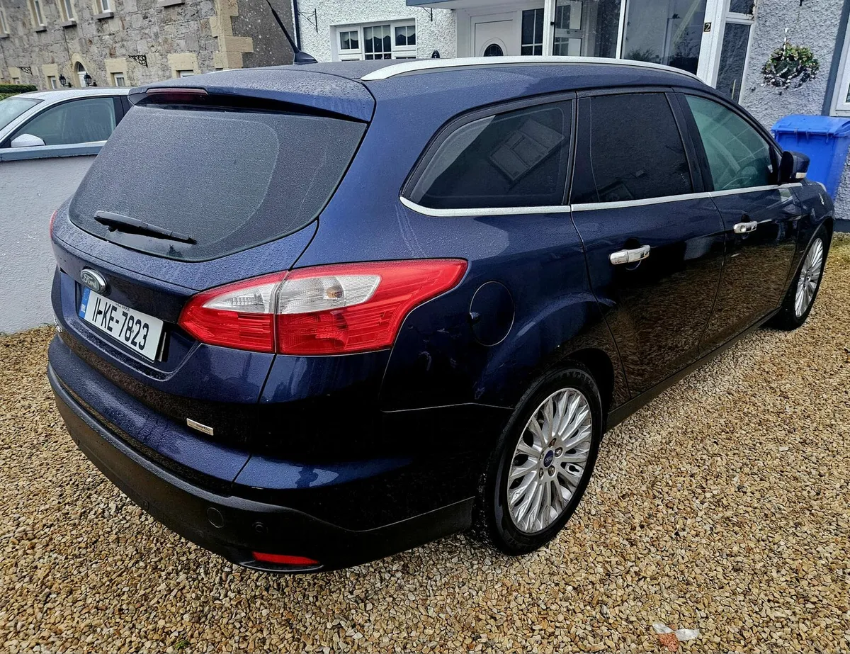 Car - Image 2