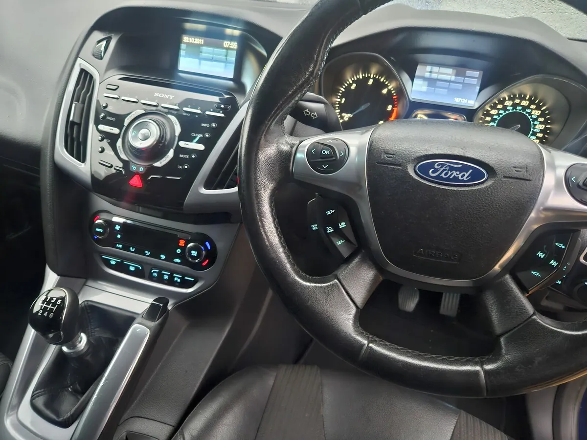 Car - Image 3
