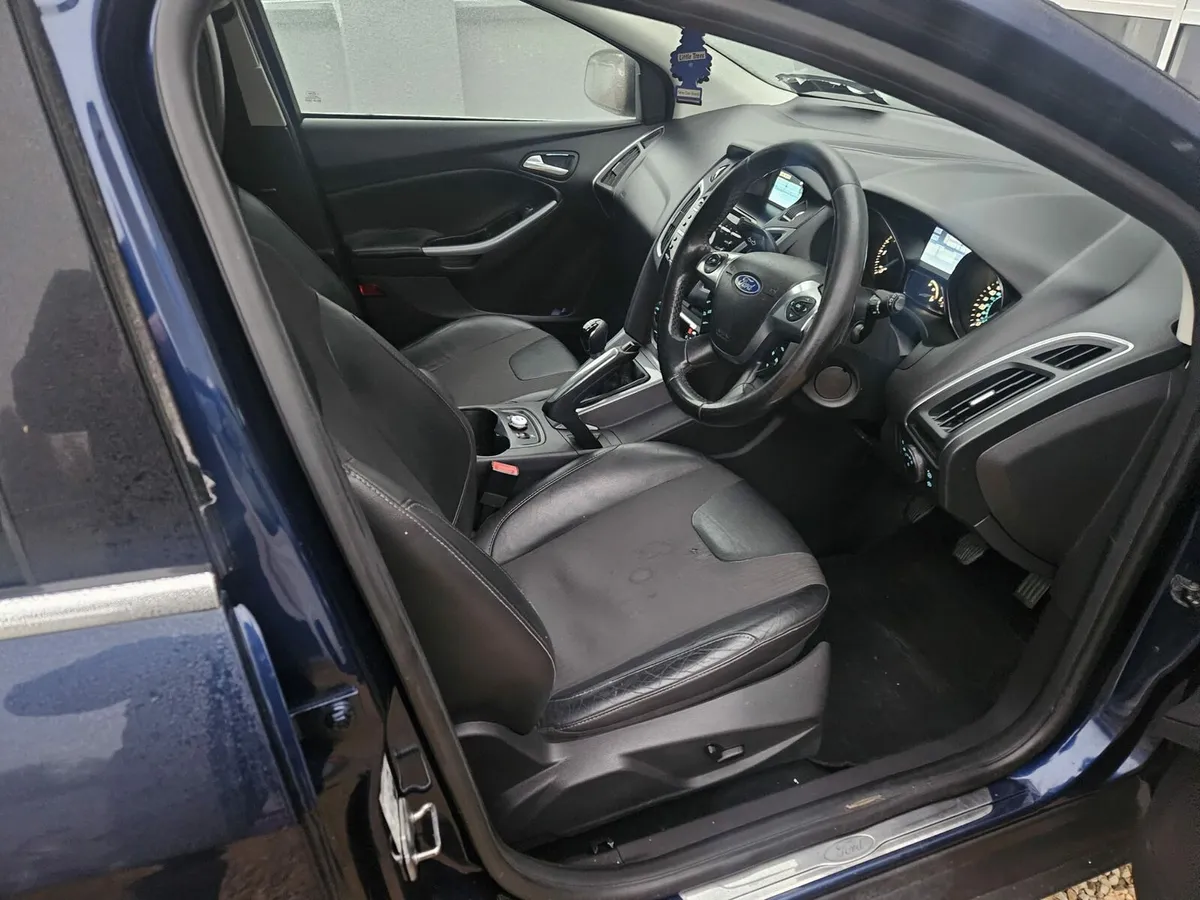 Car - Image 4
