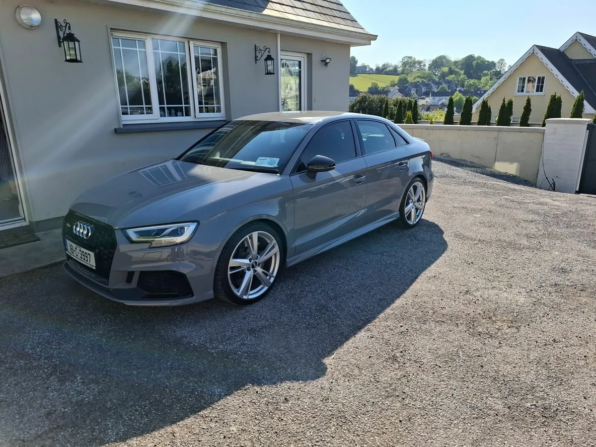 Audi RS3 2018 - Image 1