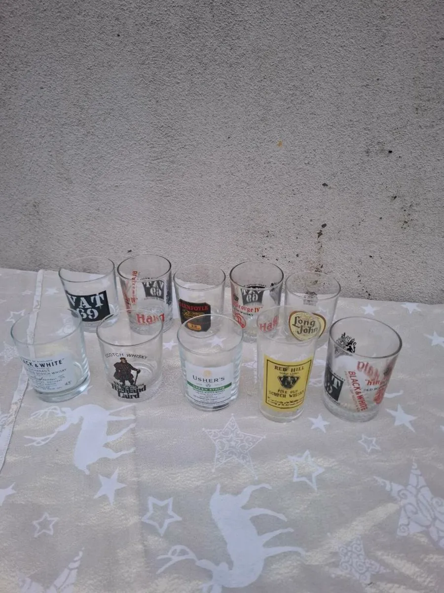 10 whiskey glasses postage possible - Image 1