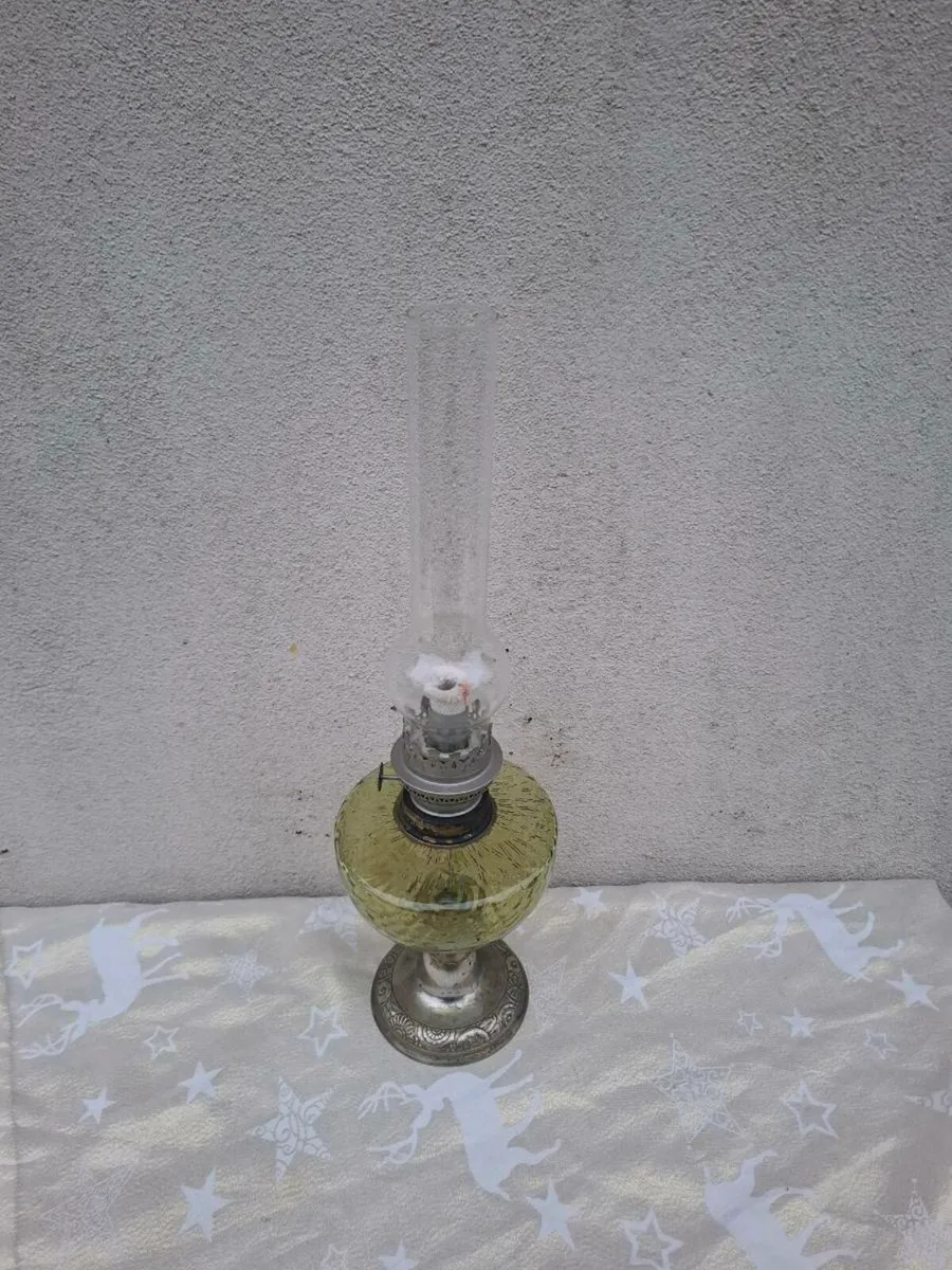 Glass parafin oil lamp postage possible - Image 1