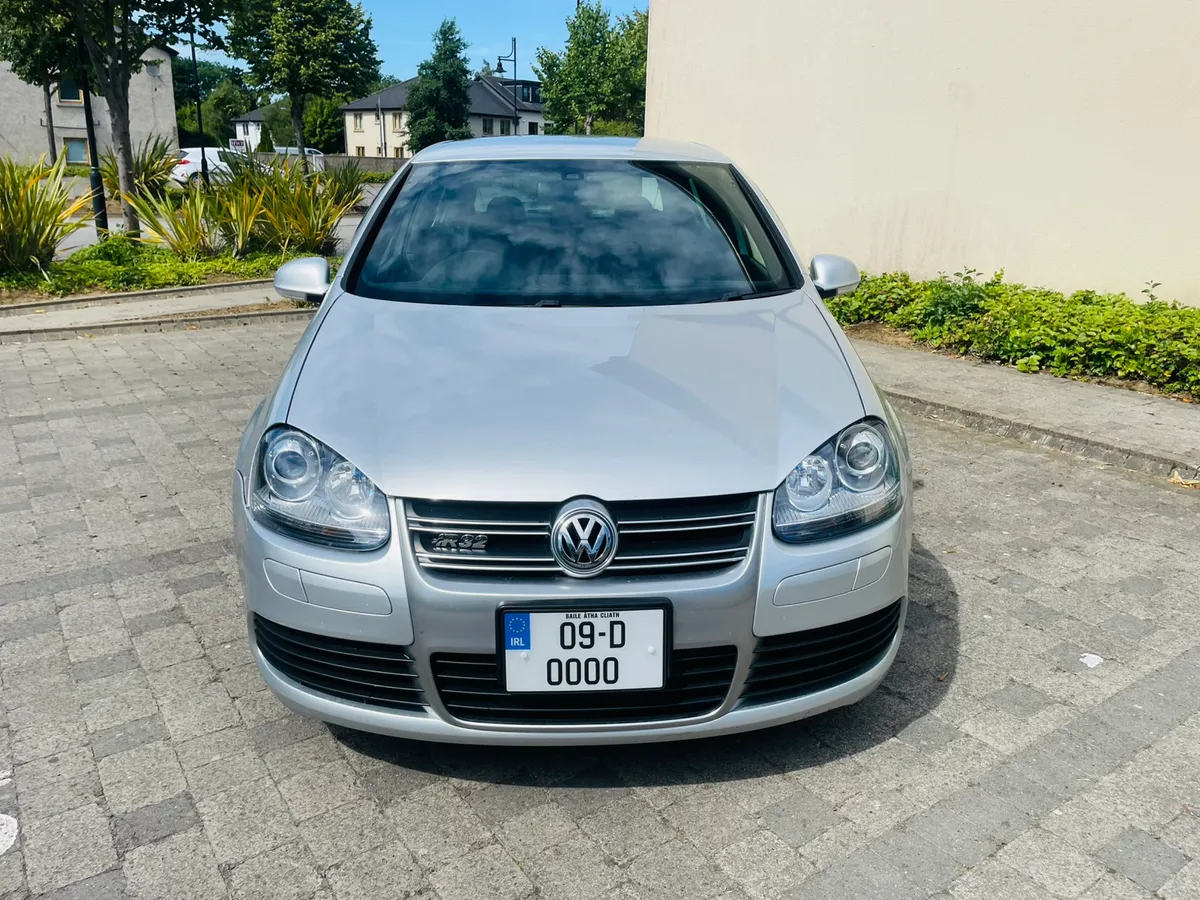 2009  VOLKSWAGEN R32 3.2 VR6 DSG 4 MOTION - Image 2