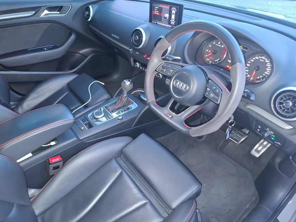 Audi RS3 2018 - Image 2
