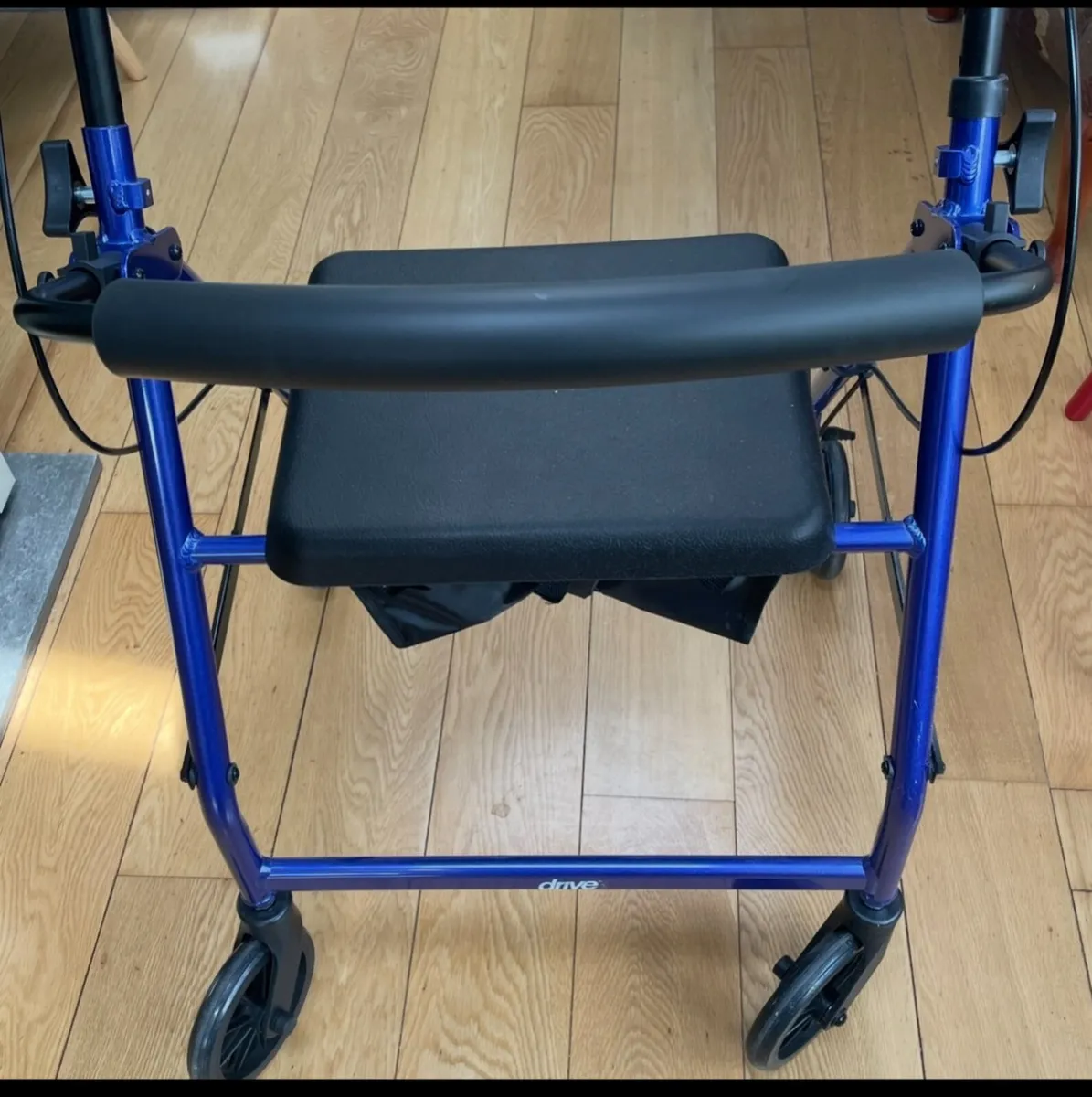 Devilbiss R6 Rollator - Image 1