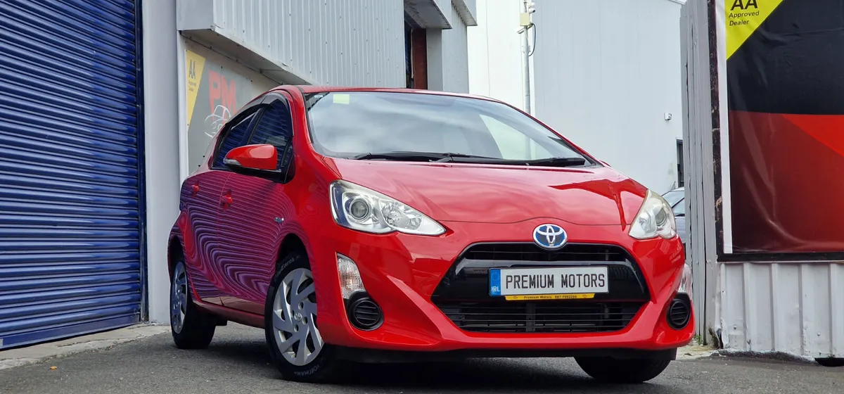 Toyota Aqua 2015 - Image 2