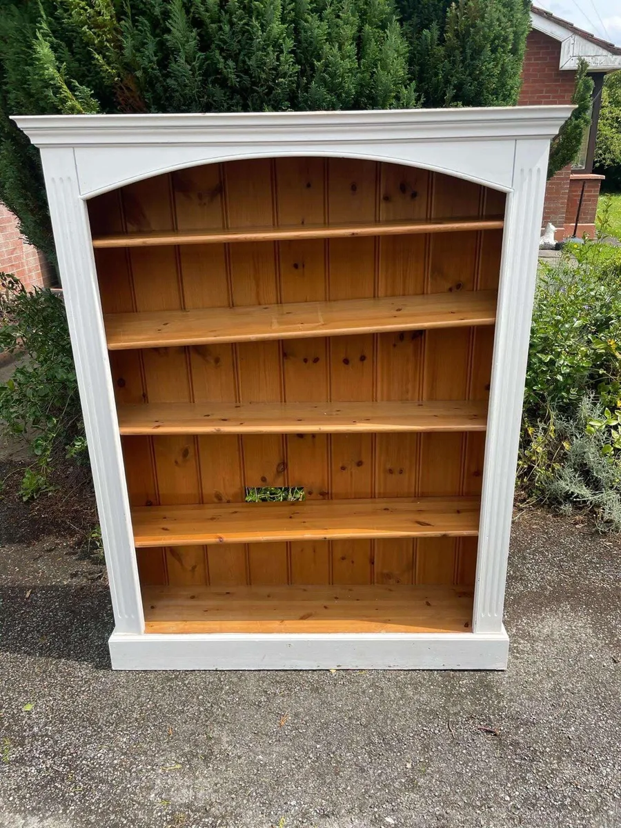 Book shelf - Image 1