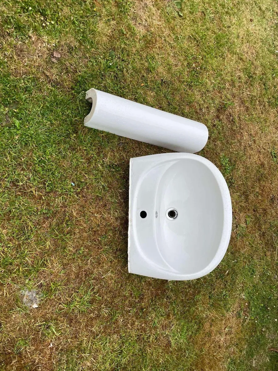 Sink + basinet €30 - Image 2
