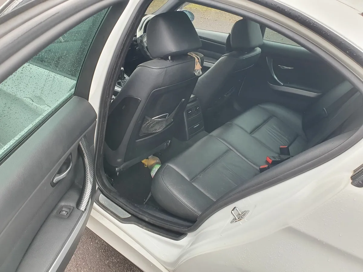 Bmw 318i m sport e90 petrol - Image 2