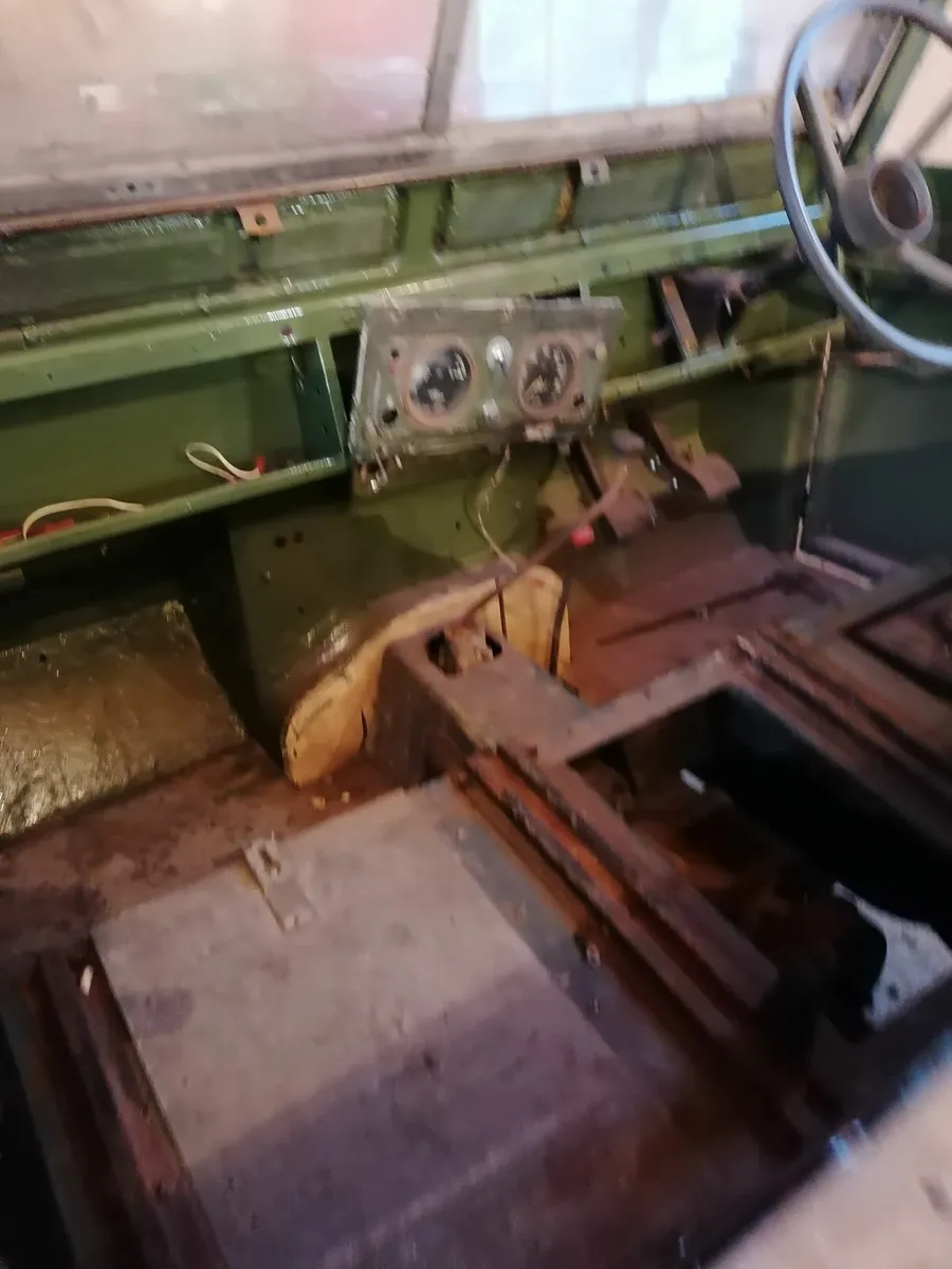 Land Rover - Image 3
