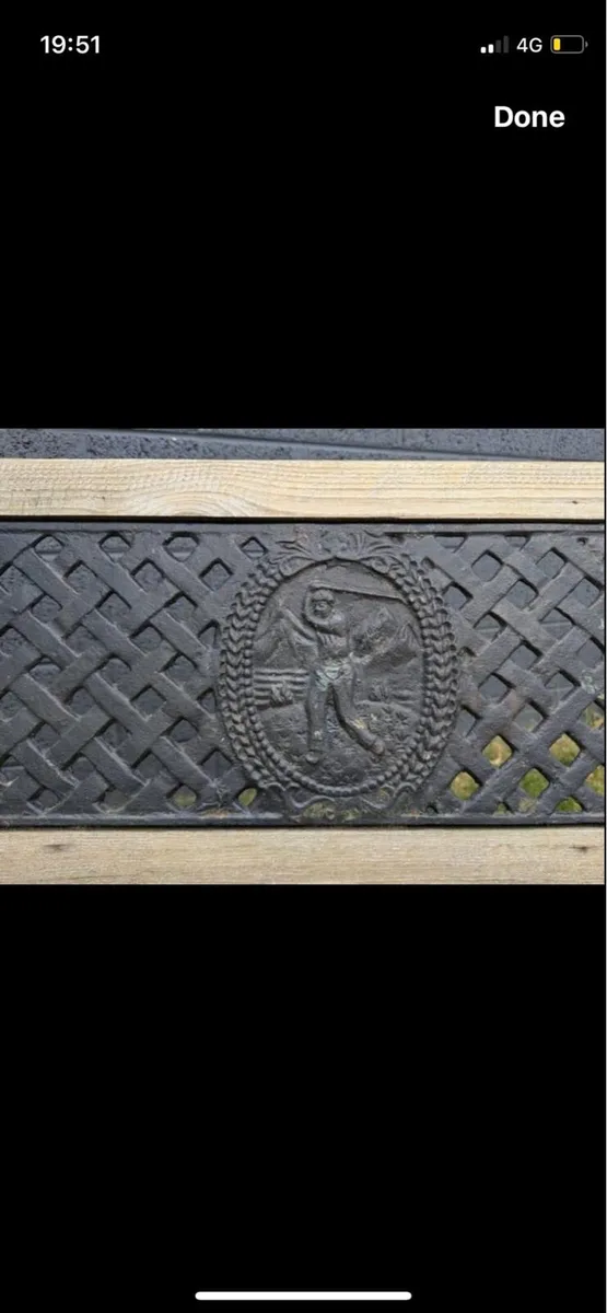 2 x cast iron garden bench - Image 3