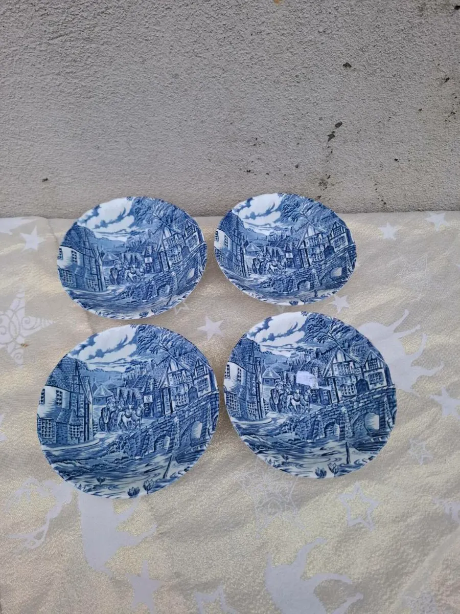 4 porridge bowls possible to post